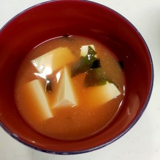 豆腐のトマトジュース味噌汁